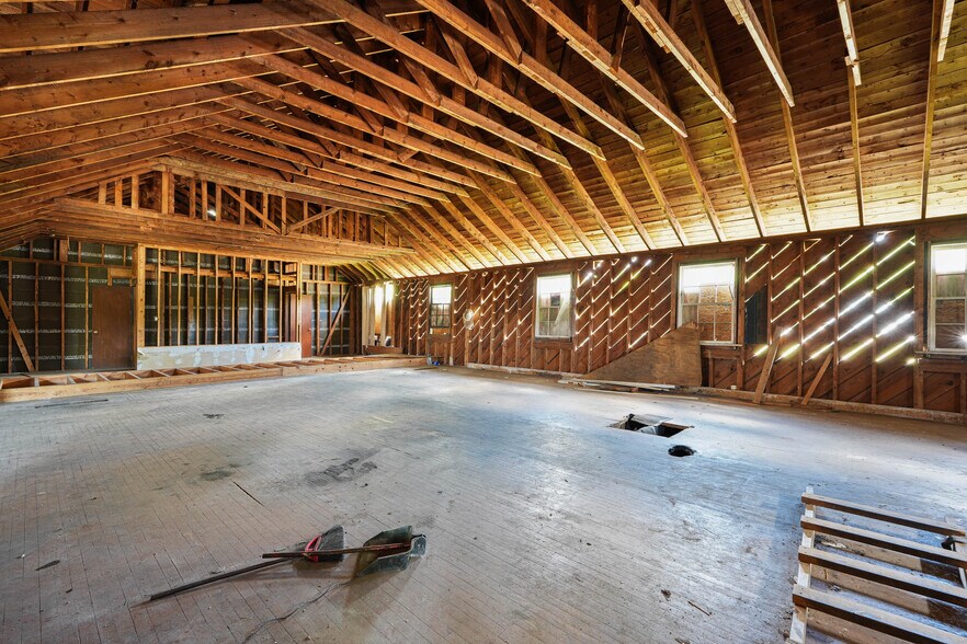 More Photos Of 1326 N Main St, Winston-Salem Specialty For Sale