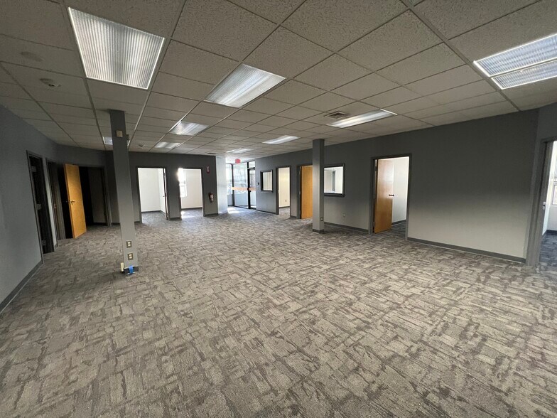 More Photos Of 875 Centerville Rd, Warwick Medical For Lease