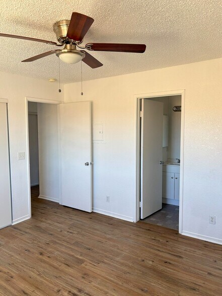 More Photos Of 20961 83rd St, California City Apartments For Sale