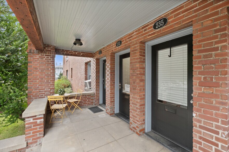More Photos Of 239 E Villa St, Pasadena Apartments For Sale
