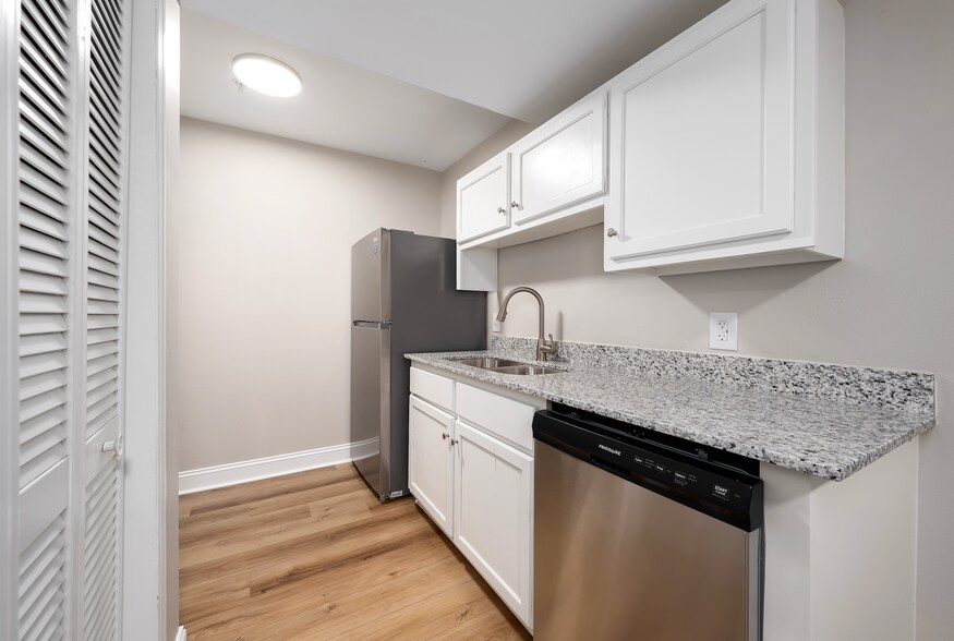 More Photos Of 2301 Motes Rd, Sylacauga Apartments For Sale
