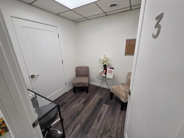 More Photos Of 3918 W 63rd St, Chicago Medical For Sale