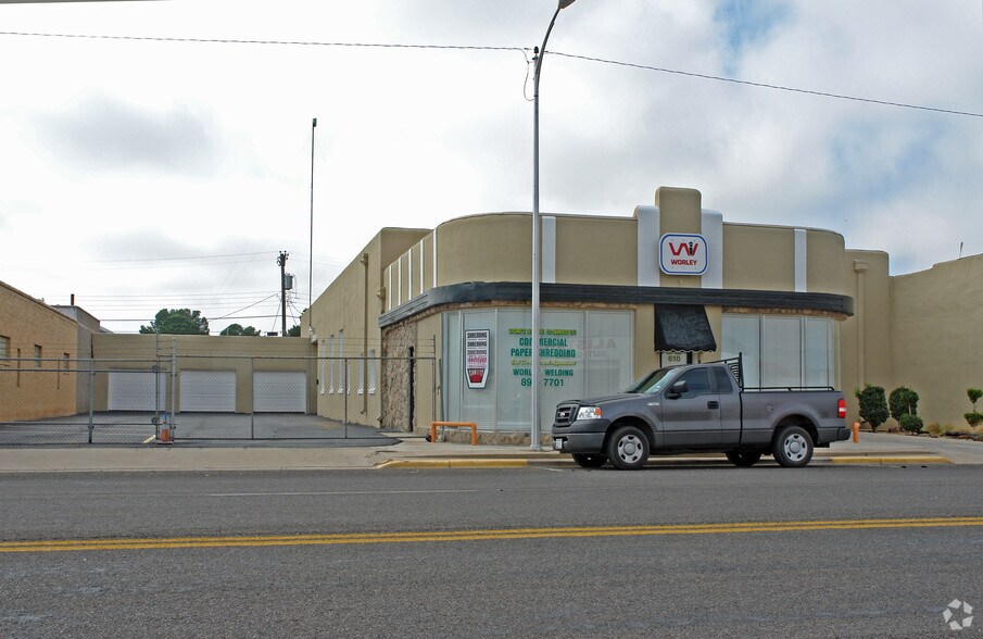 Primary Photo Of 610 Houston St, Levelland Warehouse For Sale