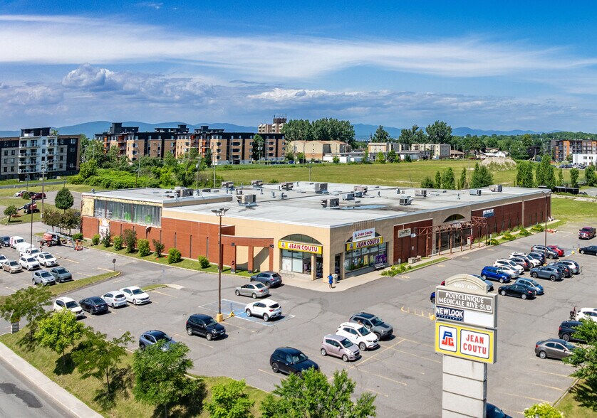 More Photos Of 4955-4975 Boul Guillaume-Couture, Lévis Storefront Retail Office For Lease