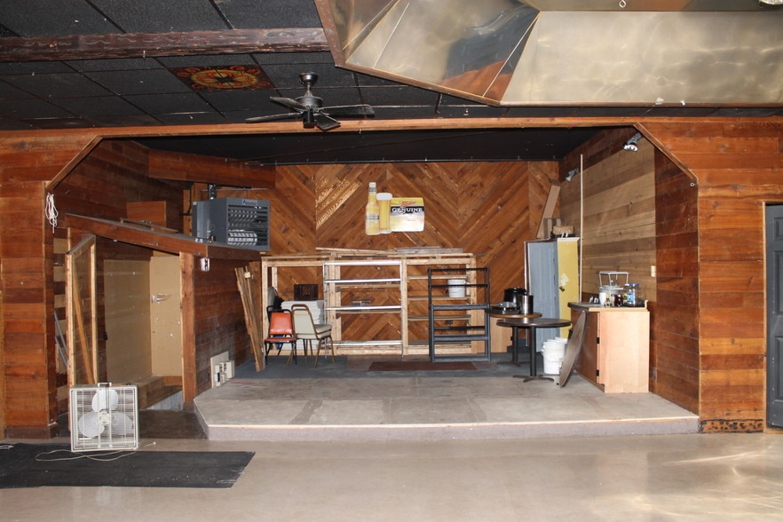More Photos Of 1204 18th St, Two Rivers Bar For Sale