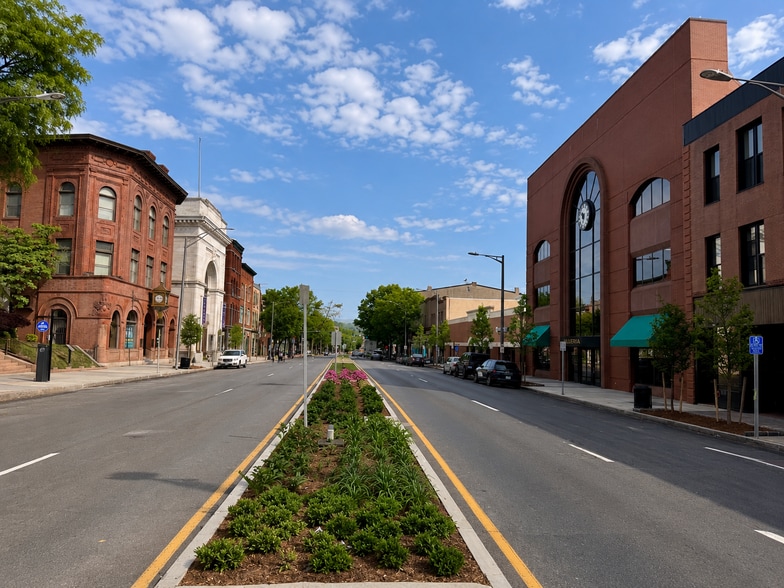 More Photos Of 221 Main St, Danbury Medical For Lease