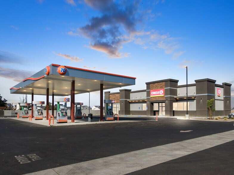 More Photos Of 3426 N Dinuba Blvd, Visalia Service Station For Sale