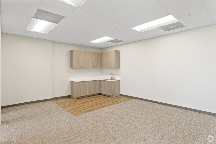 More Photos Of 319 Clematis St, West Palm Beach Office For Lease