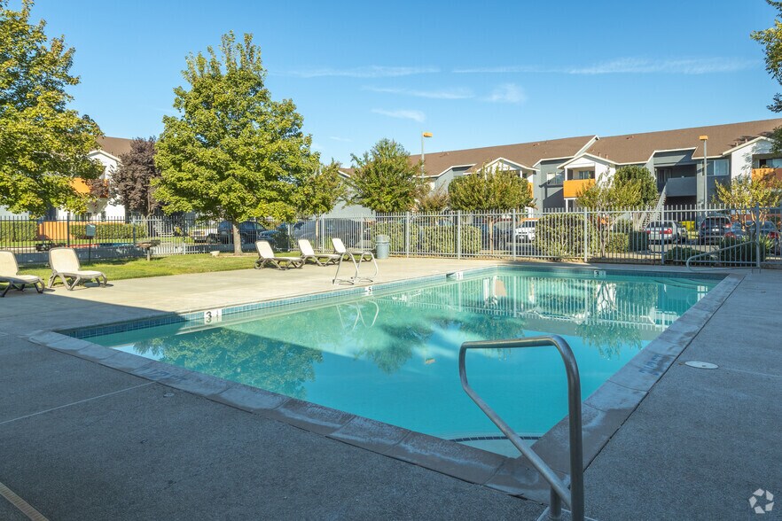 More Photos Of 6500 47th St, Sacramento Apartments For Sale
