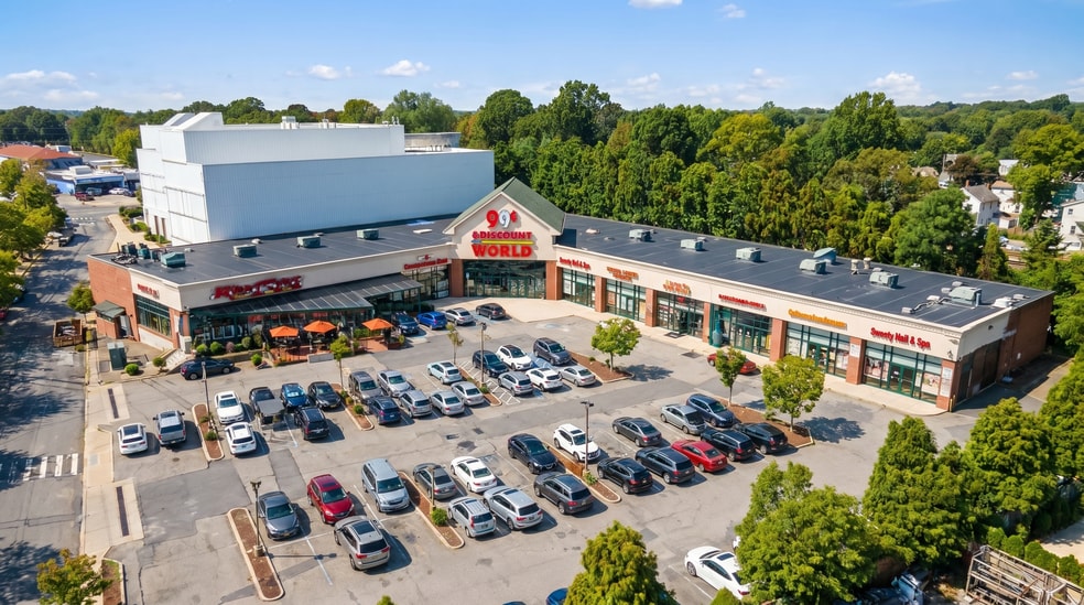More Photos Of 4255-4285 Amboy Rd, Staten Island General Retail For Lease