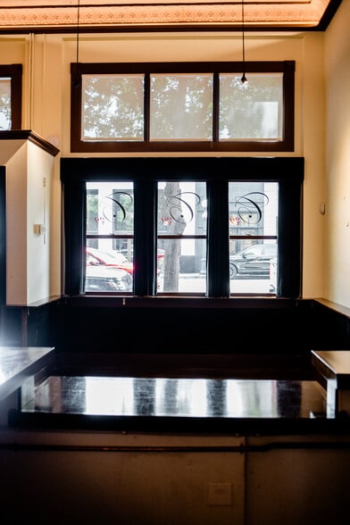 More Photos Of 1320 Main St, Saint Helena Storefront For Lease