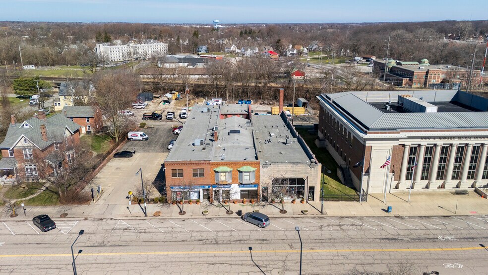 More Photos Of 633 Broad St, Elyria Office Residential For Sale