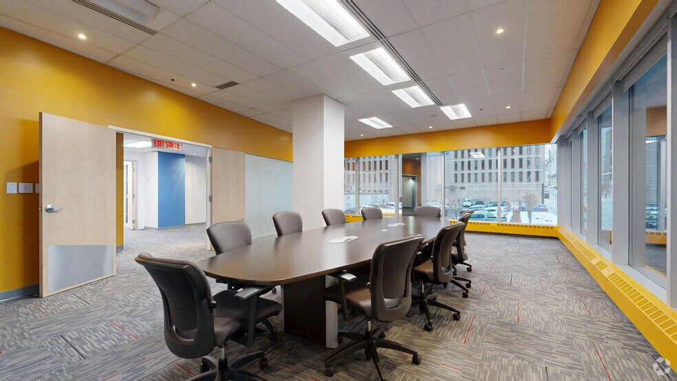 Primary Photo Of 100 Metcalfe St, Ottawa Office For Lease