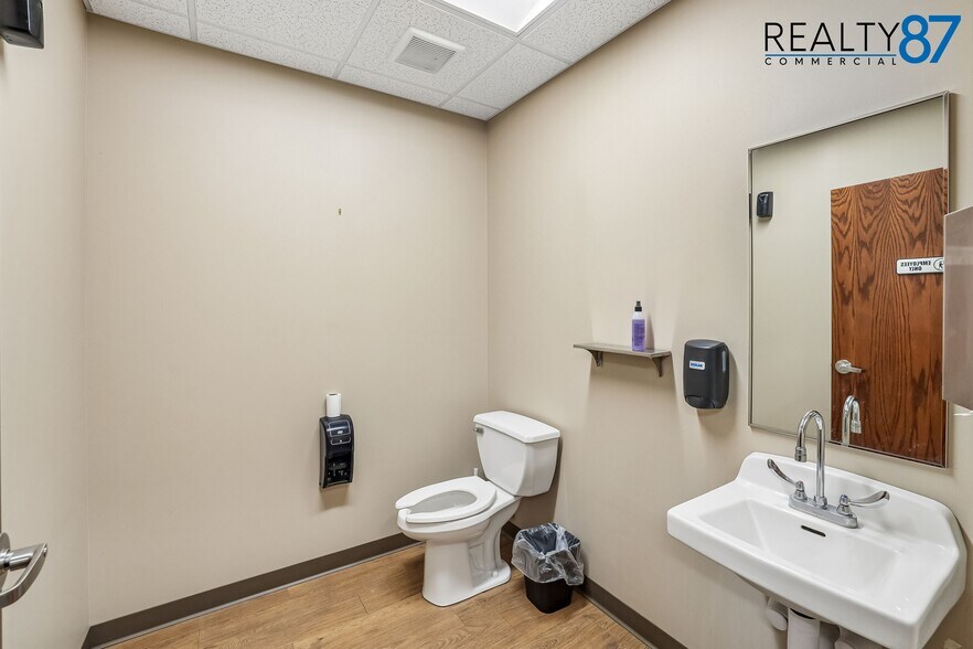 More Photos Of 131 Main St, Hills Office For Sale