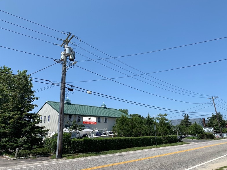 More Photos Of 76 Foster Ave, Hampton Bays Marina For Sale