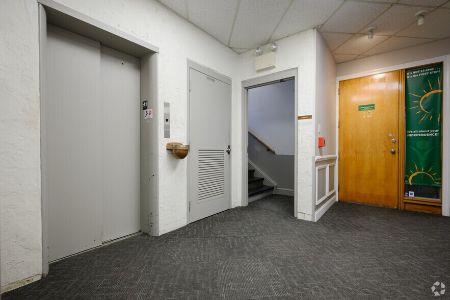 More Photos Of 1999 Sproul Rd, Broomall Medical For Lease