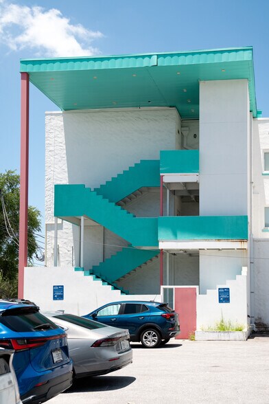 More Photos Of 1110 Central Ave, Saint Petersburg Medical For Lease
