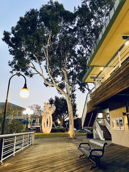 More Photos Of 1070 Marina Village Pky, Alameda General Retail For Sale