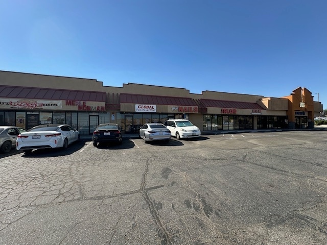 More Photos Of 13728 Hesperia Rd, Victorville Unknown For Lease