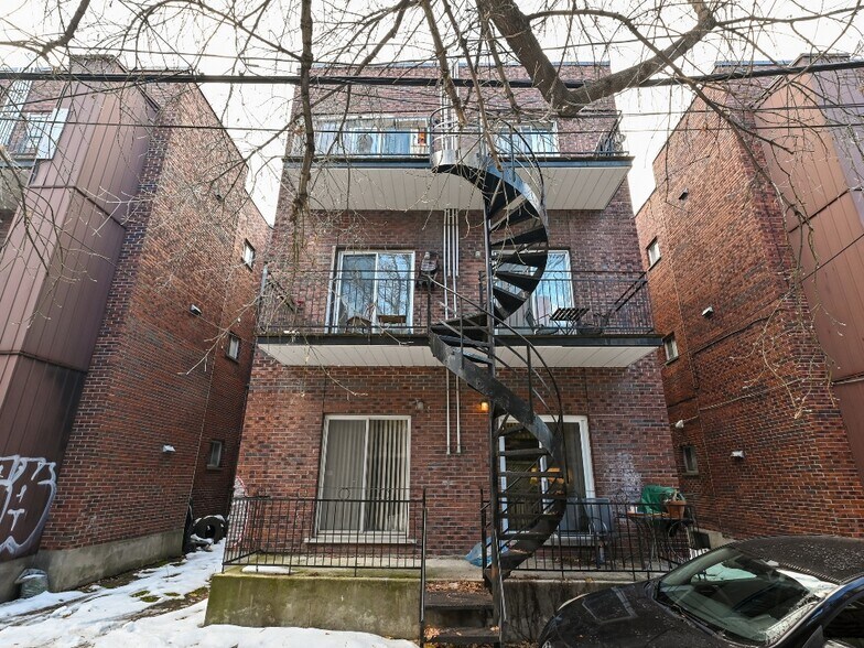 More Photos Of 5937-5947 Av De L'esplanade, Montréal Apartments For Sale