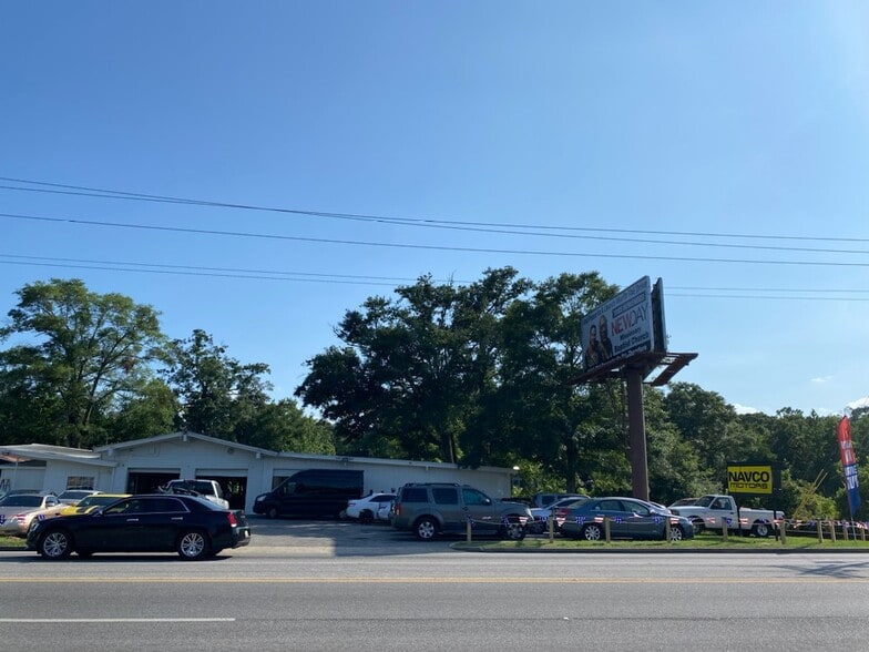 More Photos Of 1400 Navco Rd, Mobile Auto Dealership For Sale