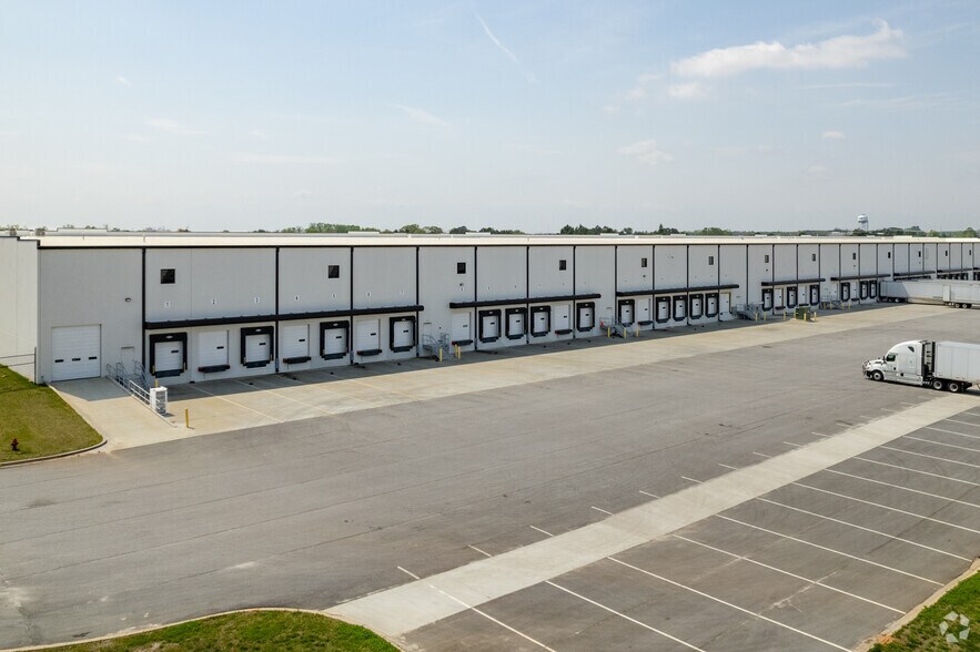 More Photos Of 915 Victor Hill Rd, Greer Warehouse For Sale