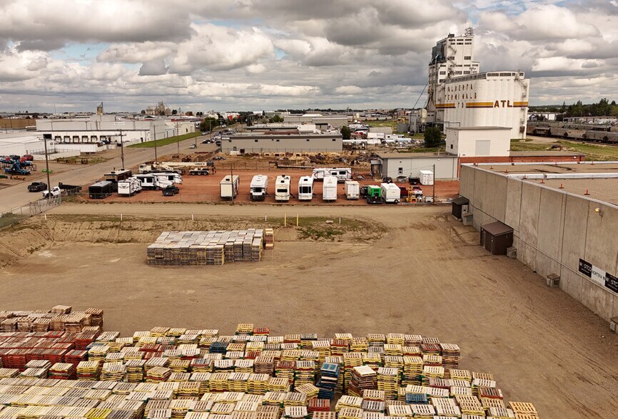 More Photos Of 131 22 St N, Lethbridge Refrigeration Cold Storage For Sale