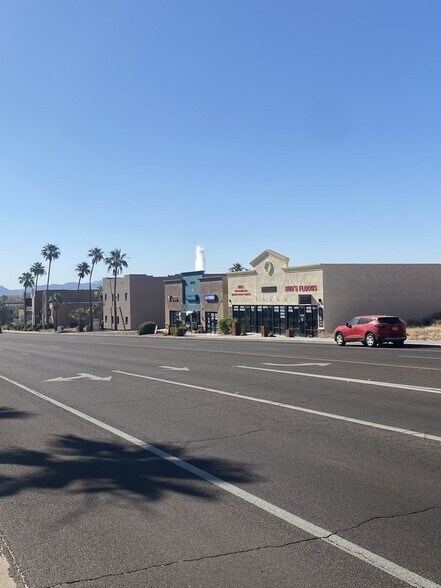 More Photos Of 16729 E Palisades Blvd, Fountain Hills Storefront For Sale