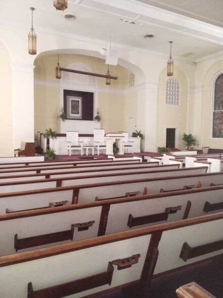 More Photos Of 338 Roanoke Ave, Roanoke Rapids Religious Facility For Sale