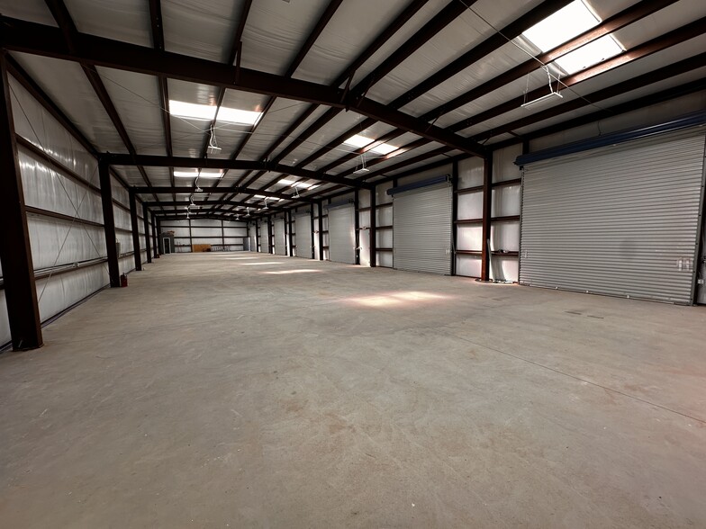 More Photos Of 13951 Dade rd, El Paso Research And Development For Sale