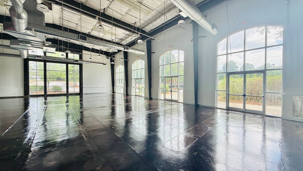 More Photos Of 887 W Marietta St NW, Atlanta Loft Creative Space For Lease