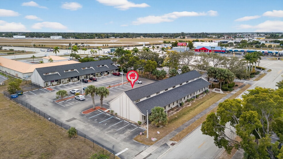 More Photos Of 5235 Ramsey Way, Fort Myers Office For Sale