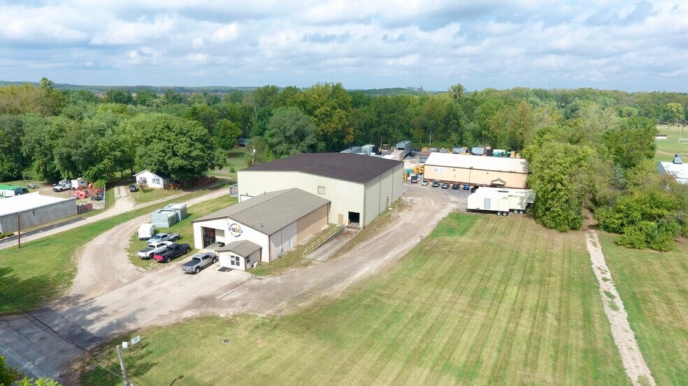 Primary Photo Of 312 W Center Cross St, Edinburgh Warehouse For Sale