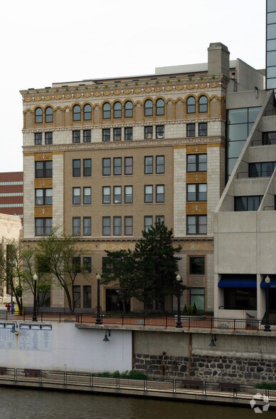 More Photos Of 220 Lyon St NW, Grand Rapids Office For Lease