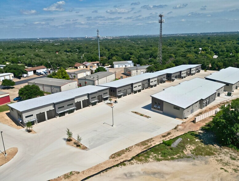 More Photos Of 1306 W Whitestone Blvd, Cedar Park Unknown For Lease
