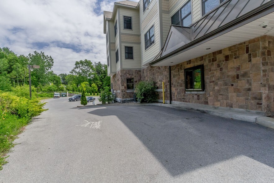More Photos Of 120 West Ave, Saratoga Springs Office For Sale