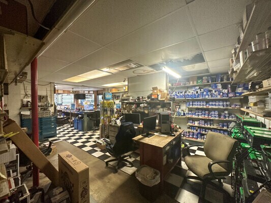 More Photos Of 1590 S McCall Rd, Englewood Auto Repair For Sale