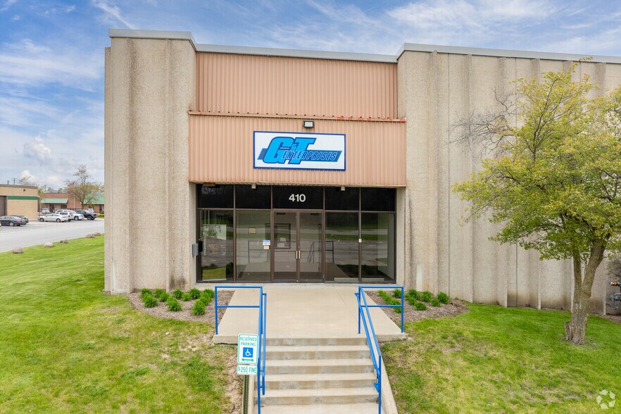 More Photos Of 410-470 W 169th St, South Holland Warehouse For Lease