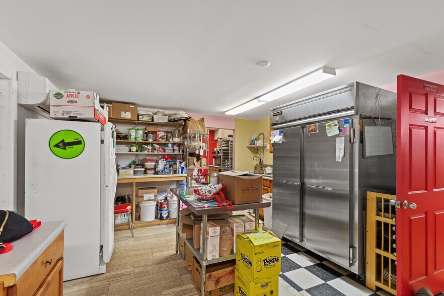 More Photos Of 5030 State Hwy, Eastham Freestanding For Sale