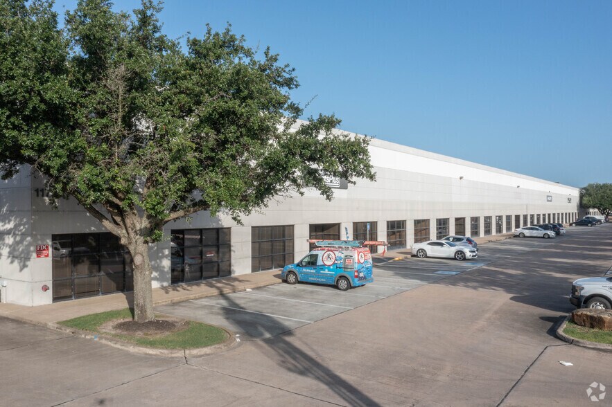 Primary Photo Of 11727 S Sam Houston Pky W, Houston Light Distribution For Lease