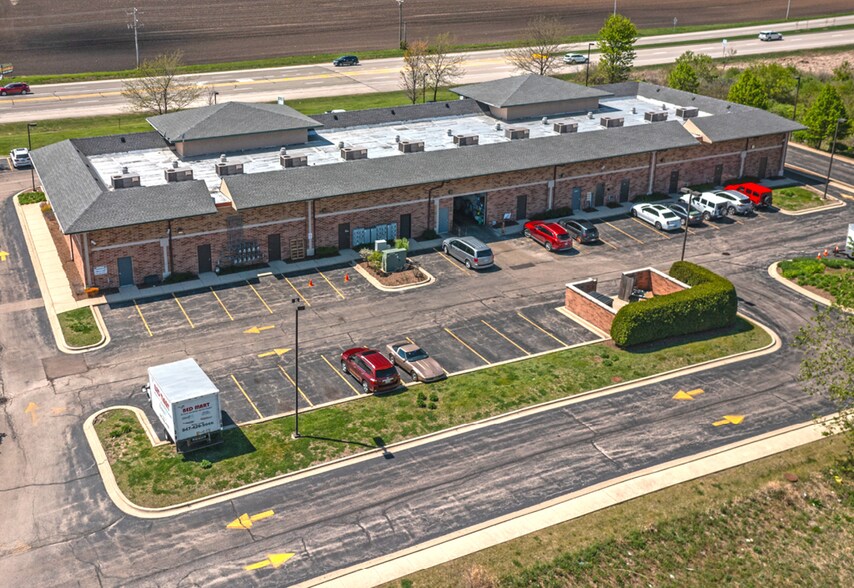 More Photos Of 2375-2399 S Randall Rd, Algonquin Freestanding For Lease