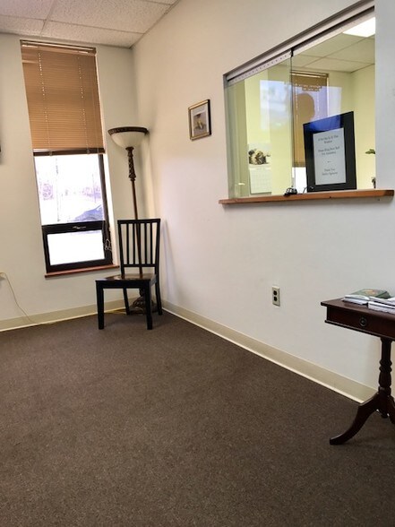 More Photos Of 15 Thames St, Groton Office For Lease
