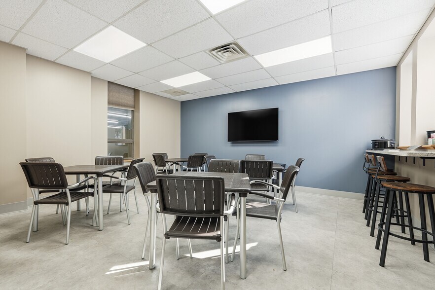 More Photos Of 539 North Rd, Westfield Manufacturing For Sale