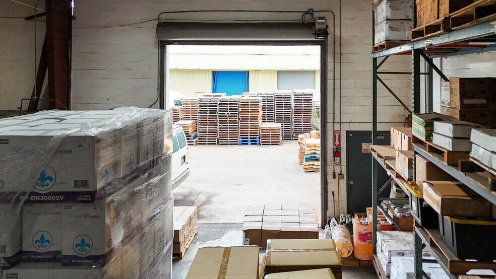 More Photos Of 1794 Haleukana St, Lihue Warehouse For Sale