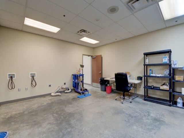 More Photos Of 2201 W South Ave, Ponca City Warehouse For Sale