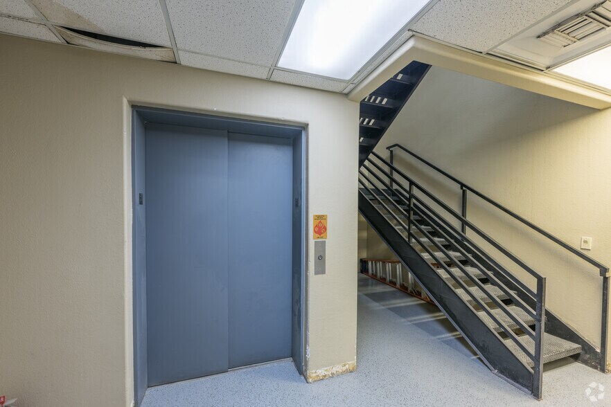 More Photos Of 1212 N Boulder Hwy, Henderson Freestanding For Lease
