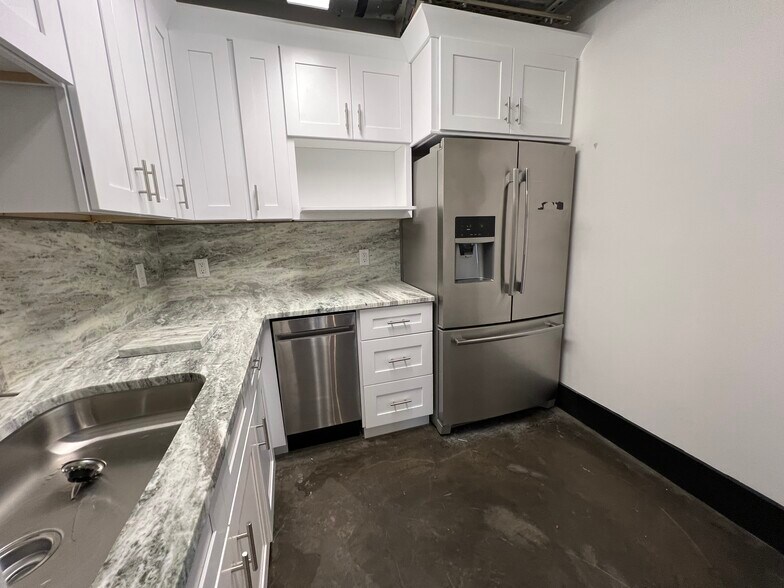 More Photos Of 319 Atlanta St, Marietta Office For Sale