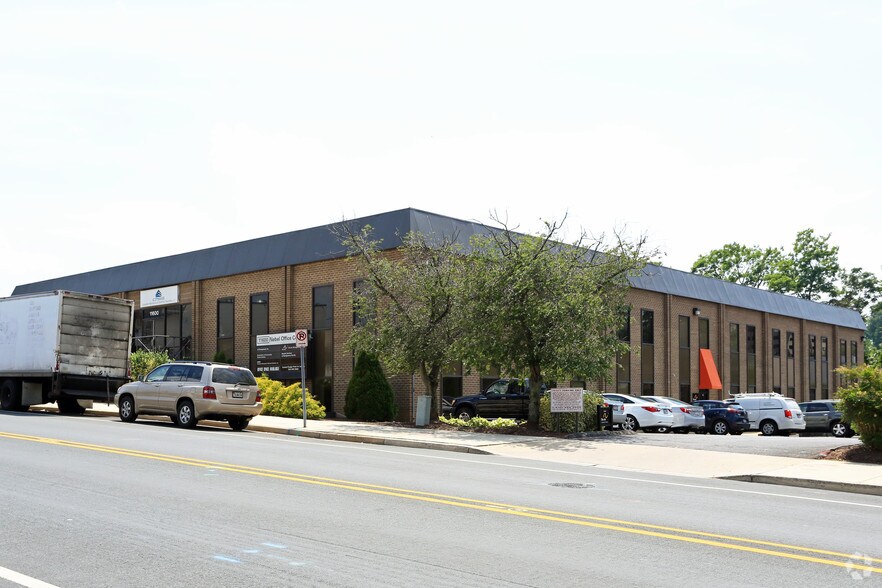 More Photos Of 11600 Nebel St, Rockville Office For Lease