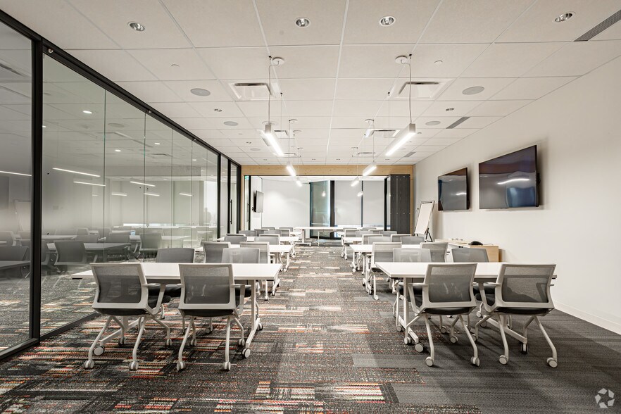 More Photos Of 111 5th Ave SW, Calgary Office For Lease