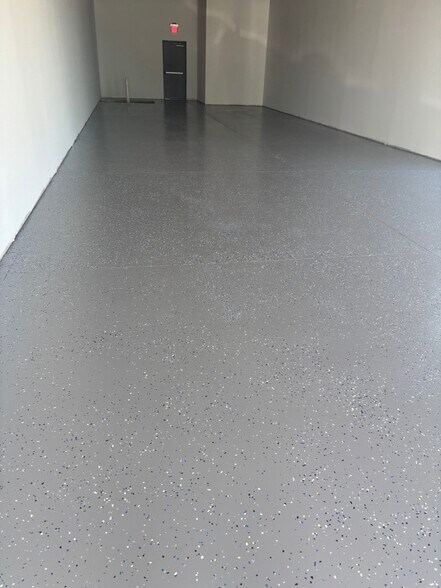 More Photos Of 901 E Harwood Rd, Euless Storefront Retail Office For Lease